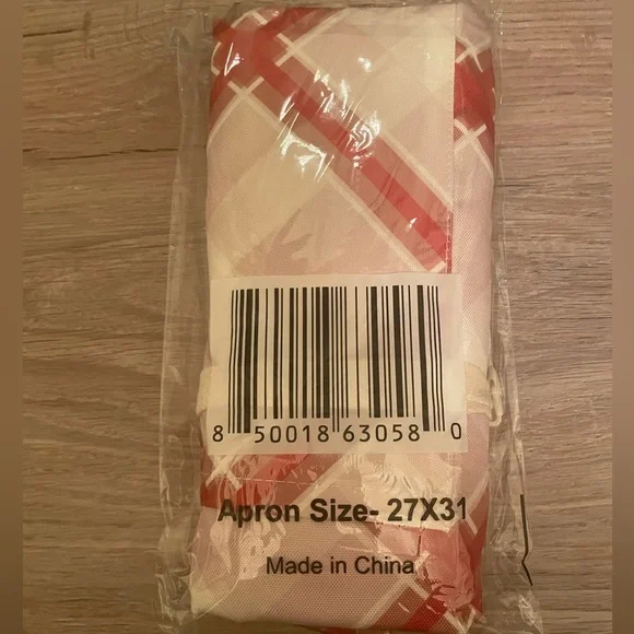 Sewing Down South Perfectly Plaid Apron - Picture 5 of 5